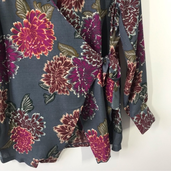 EMELIA Floral Wrap Blouse Top Size Large - Picture 5 of 10